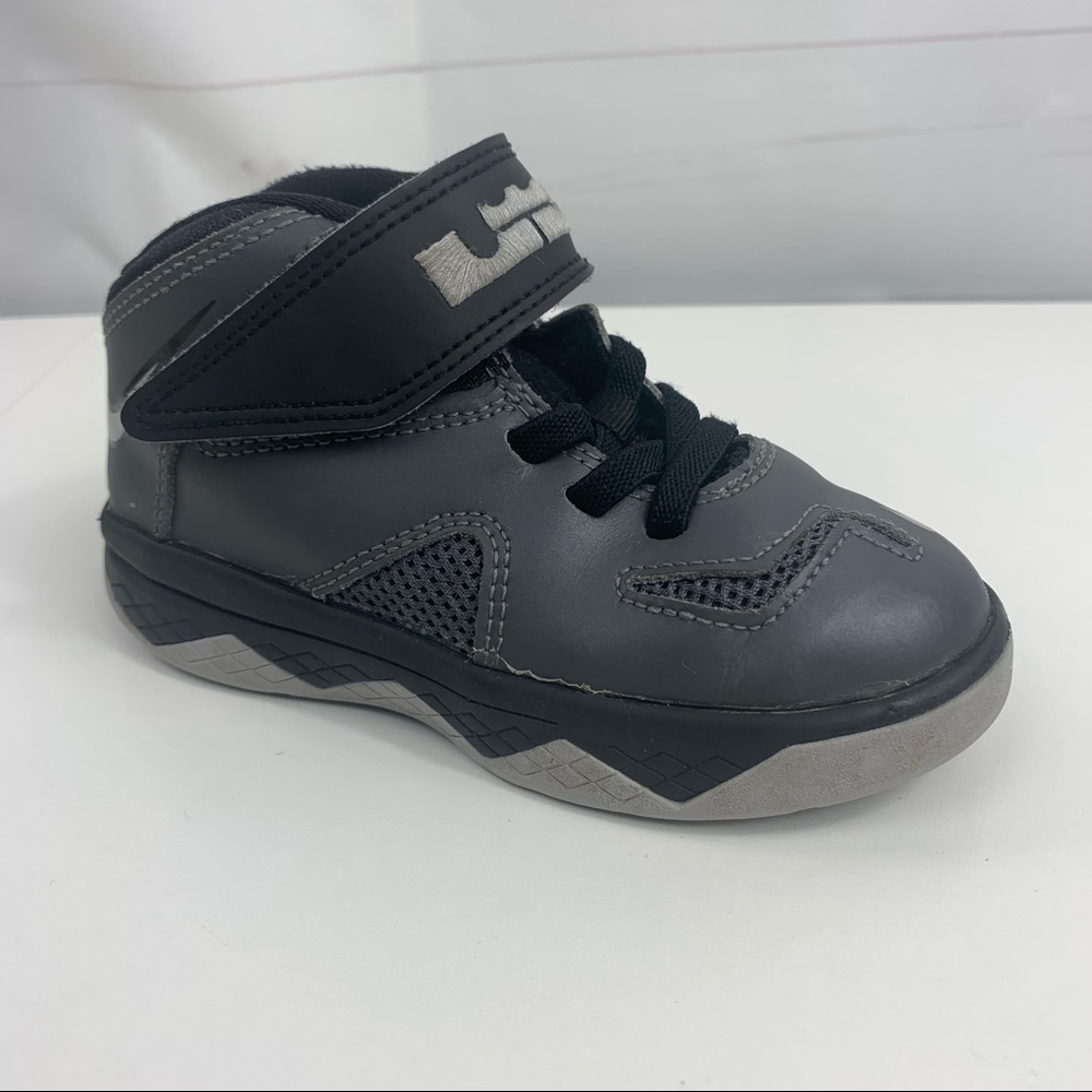 Nike Lebron Soldier VII 7 8C kids shoes
